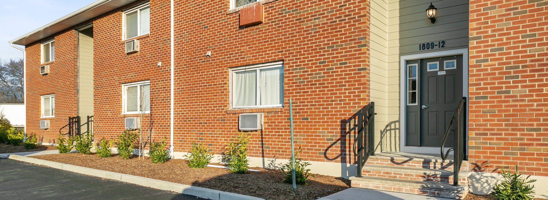 Mountainview Village APARTMENTS located near the Five Corners and Shop Rite and Kmart in New Windsor